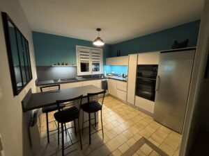 cuisine blanche sans poignée 1